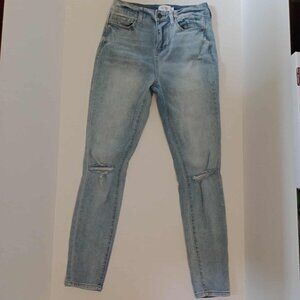 True Craft Jeans Womens Junior Sz 7 Light Blue Skinny Ripped Knee Stone Wash